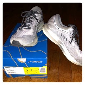 Brooks Levitate - Women’s 9M
